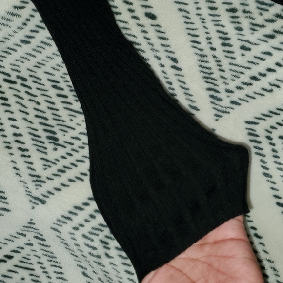 Black top - Picture 6 of 7